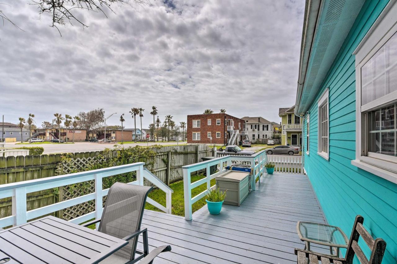 Galveston 'Blue Bungalow' - Walk To Beach! Kültér fotó